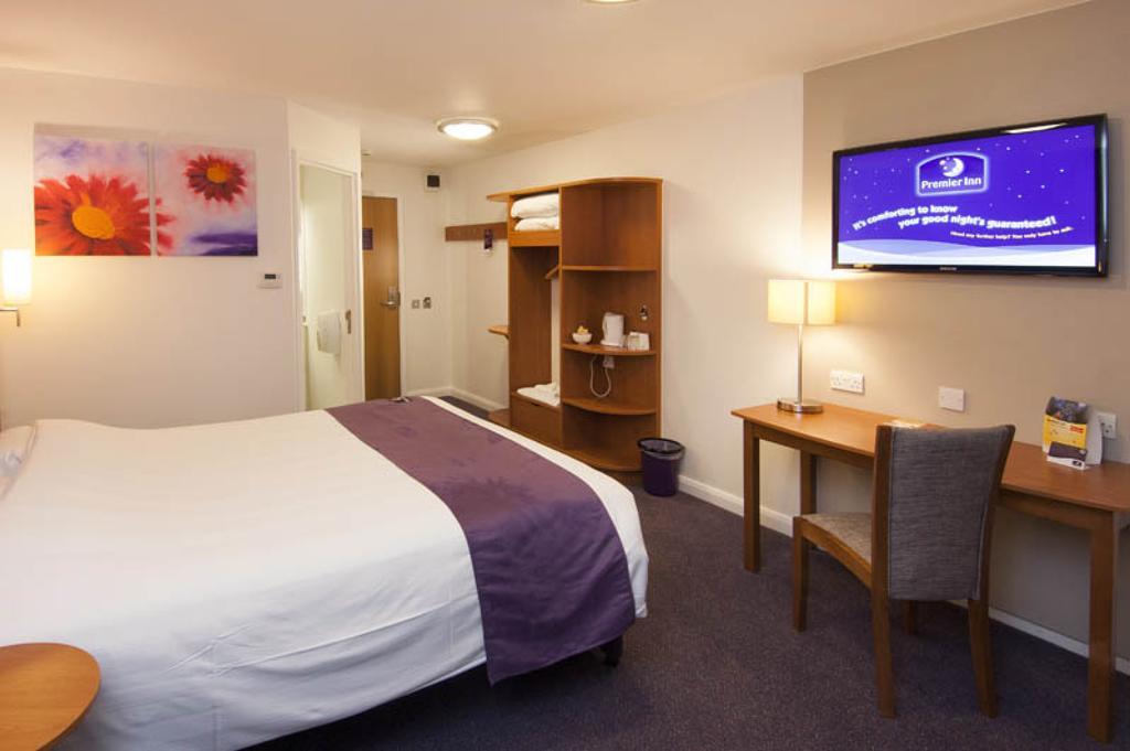 Premier Inn London Hampstead Exterior photo